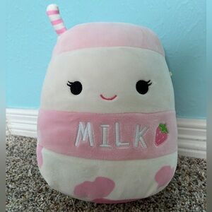 Squishmallows Amelie Strawberry Milk 8”